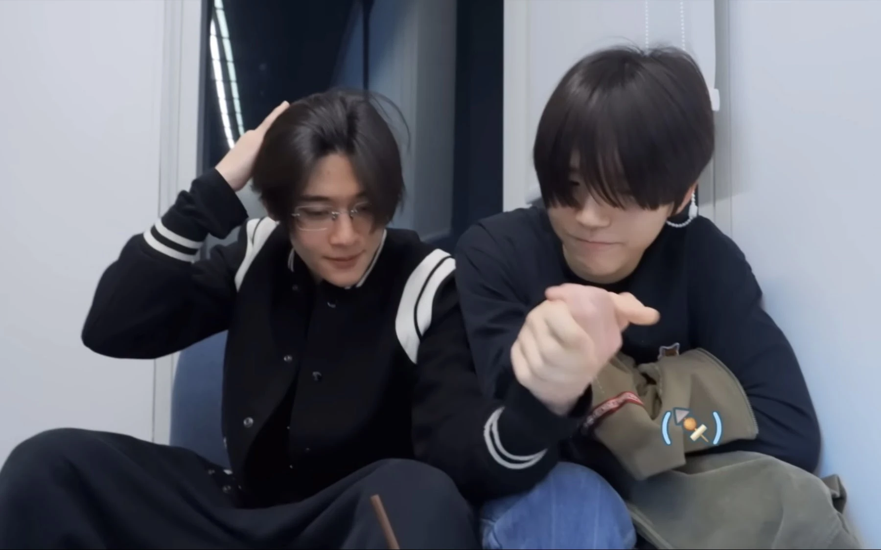 오댕즈가 손을 잡으면?