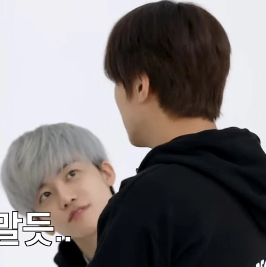 해찬이 보는 재민이ㅋㅋㅋㅋ